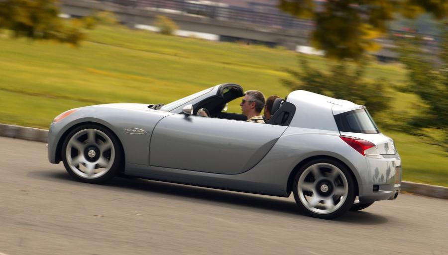  Dodge Sling Shot Concept 2004 года  (фото 6 из 77)